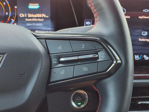 Used 2025 Chevrolet Traverse RS w/ LPO, Floor Liner Package FWD image 27
