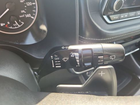 Used 2023 Nissan Rogue SV image 17