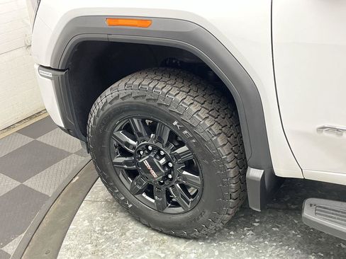 Certified 2025 GMC Sierra 2500 AT4 AWD/4WD image 41