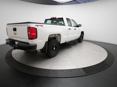 Used 2019 Chevrolet Silverado 1500 W/T AWD/4WD image 31