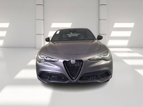 New 2025 Alfa Romeo Stelvio Sprint w/ Convenience Package image 4