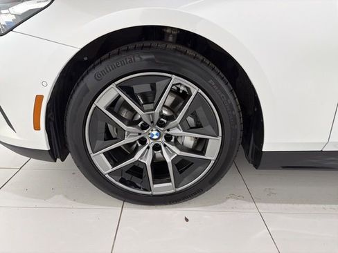 Used 2026 BMW 530i xDrive w/ Premium Package image 46