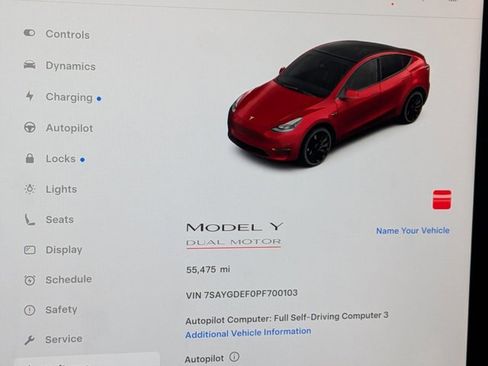 Used 2023 Tesla Model Y Performance image 9