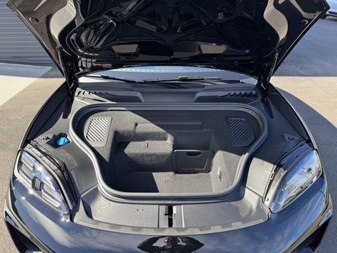 New 2025 Porsche Macan 4 Electric image 36