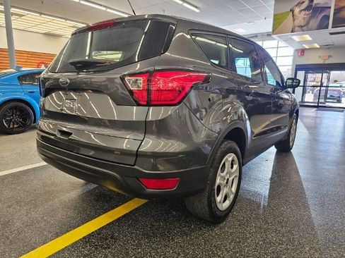 Used 2019 Ford Escape S image 4