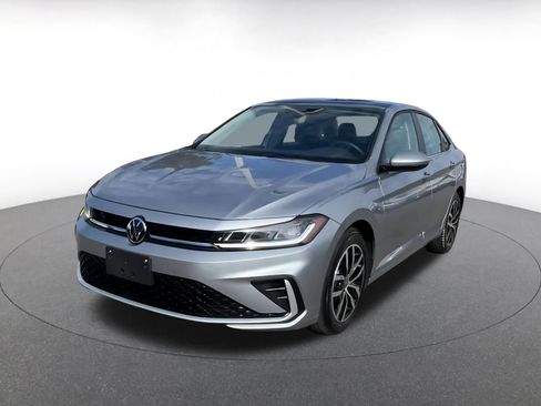 Used 2025 Volkswagen Jetta SE image 7