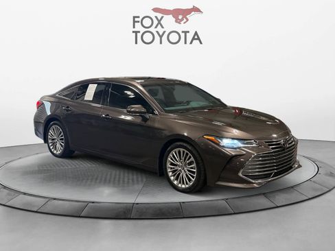 Used 2019 Toyota Avalon Limited w/ Advanced Safety Package FWD image 8