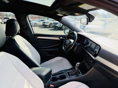 Used 2019 Volkswagen Jetta R-Line image 12