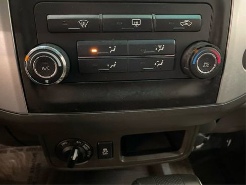 Used 2014 Nissan Xterra X image 28