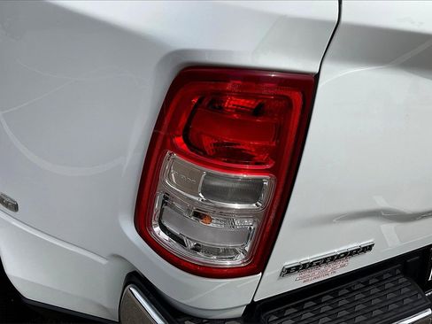 Used 2024 RAM 3500 Big Horn image 29