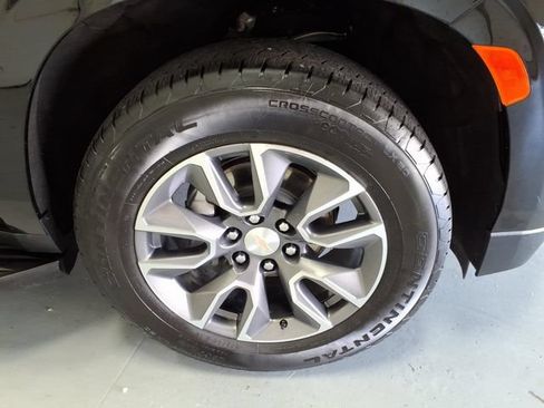 Used 2024 Chevrolet Tahoe LS RWD image 9