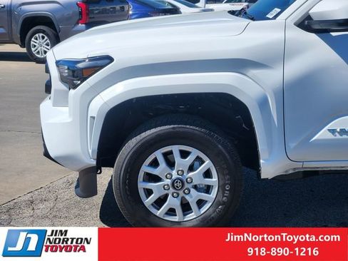 Used 2026 Toyota Tacoma SR5 image 9