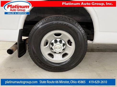 Used 2018 Chevrolet Express 3500 Extended w/ Driver Convenience Package RWD image 54