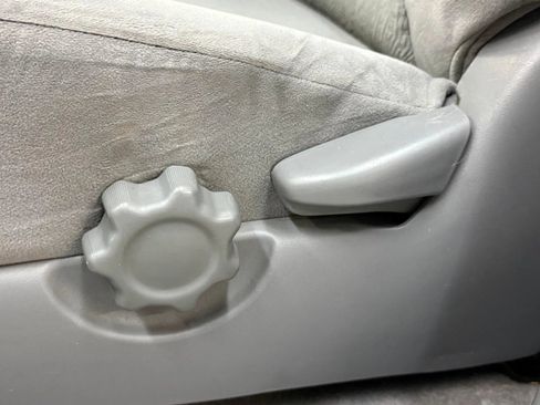 Used 2006 Toyota Tacoma Pickup 4D 6 ft image 25