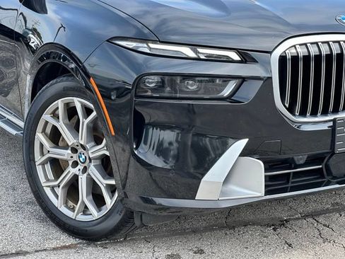 Used 2025 BMW X7 xDrive40i AWD/4WD image 11