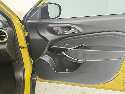 Used 2024 Chevrolet Trax ACTIV w/ Driver Confidence Package image 32