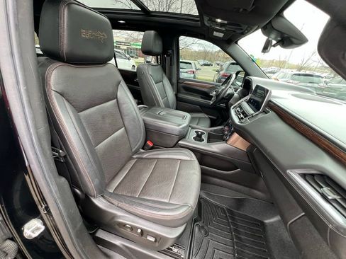 Used 2023 Chevrolet Suburban High Country w/ Premium Package 2 image 35