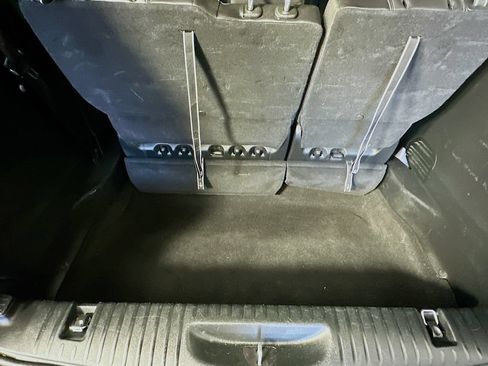 Used 2025 Chrysler Pacifica Select FWD image 34