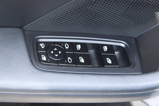 Used 2020 Porsche Taycan 4S AWD/4WD image 13