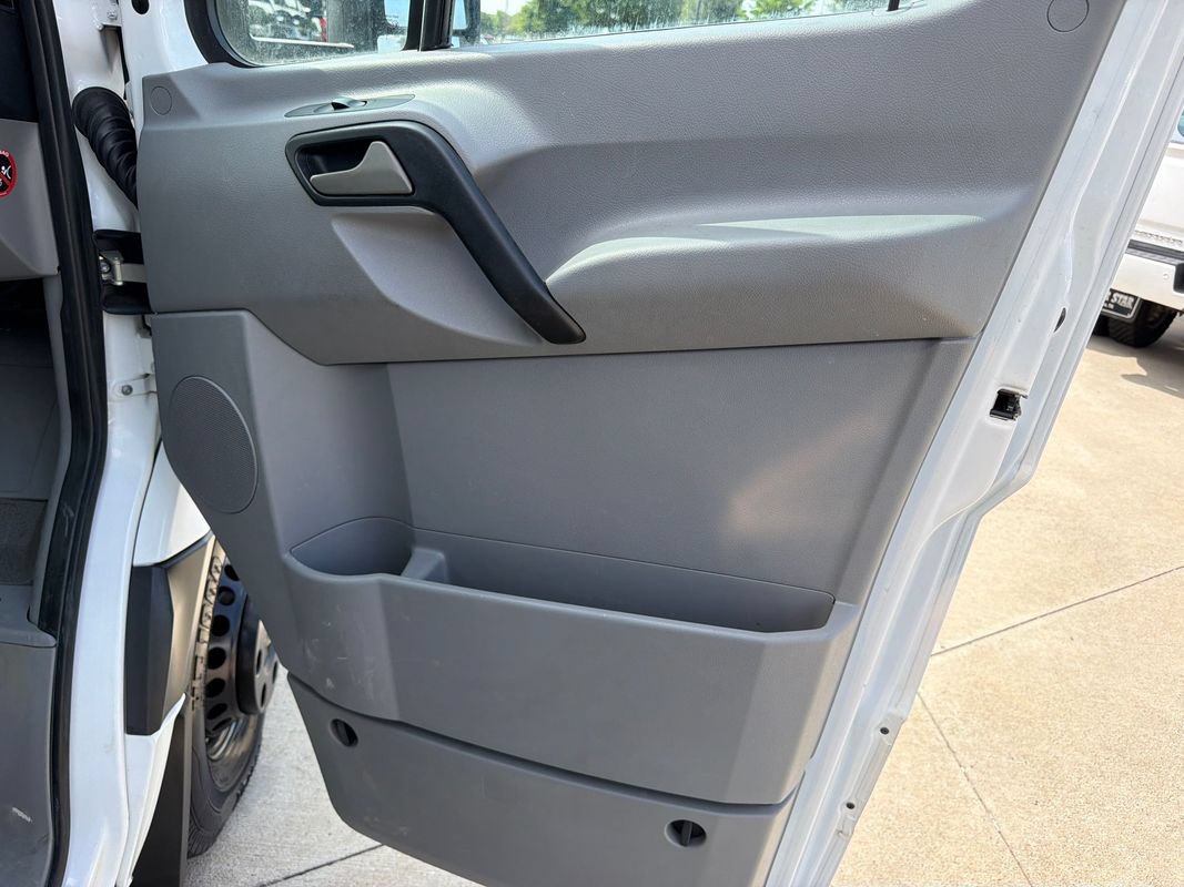Used 2015 Mercedes-Benz Sprinter 3500 image 25
