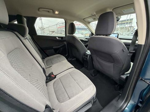 Used 2020 Ford Escape SE image 26