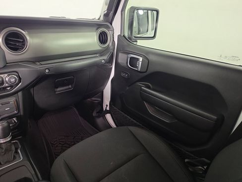 Used 2023 Jeep Gladiator Sport AWD/4WD image 33