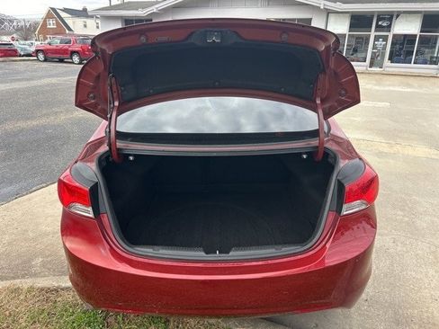 Used 2013 Hyundai Elantra GLS w/ Preferred Pkg image 8