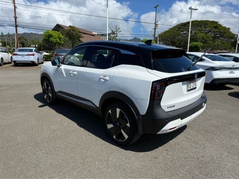 Used 2025 Nissan Kicks SR image 4