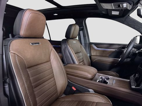 New 2026 GMC Acadia Denali Ultimate AWD/4WD image 29