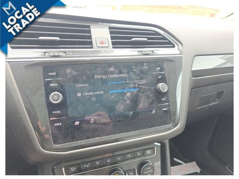Used 2018 Volkswagen Tiguan SEL Premium FWD image 12
