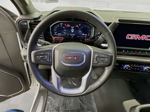 Used 2025 GMC Sierra 2500 SLT AWD/4WD image 13