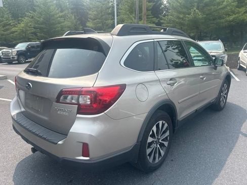 Used 2016 Subaru Outback 2.5i Limited AWD/4WD image 3