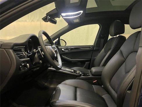 New 2026 Porsche Macan AWD/4WD image 5