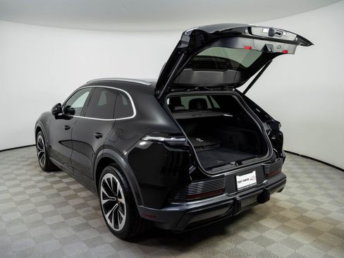 New 2026 Porsche Cayenne Electric AWD/4WD image 32