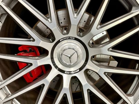 Used 2024 Mercedes-Benz GLS 63 AMG 4MATIC image 18