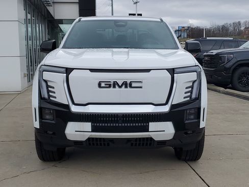 New 2025 GMC Sierra EV Denali image 2