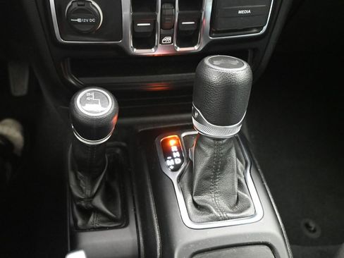 Used 2021 Jeep Wrangler Unlimited Sport AWD/4WD image 12