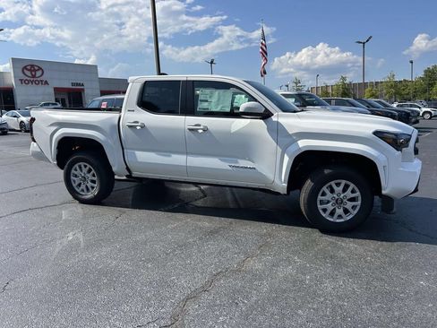 New 2026 Toyota Tacoma SR5 RWD image 2
