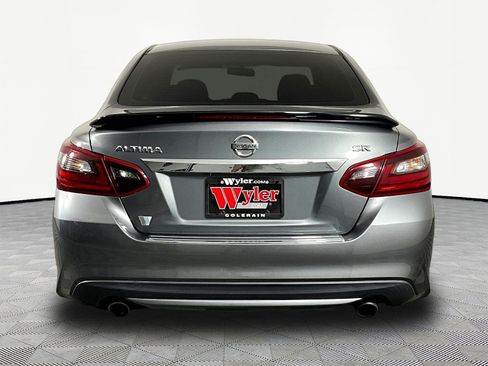 Used 2017 Nissan Altima 2.5 SR w/ Midnight Edition Package FWD image 5