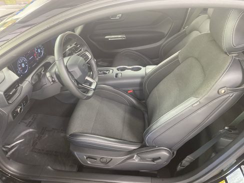 Used 2025 Ford Mustang Coupe RWD image 16