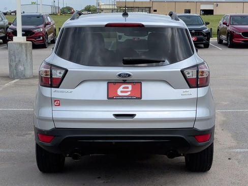 Used 2018 Ford Escape SE w/ SE Sport Appearance Package image 7