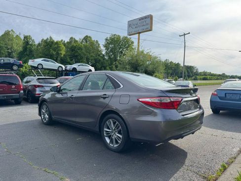 Used 2017 Toyota Camry SE image 7