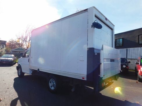 Used 2014 Chevrolet Express 3500 image 3