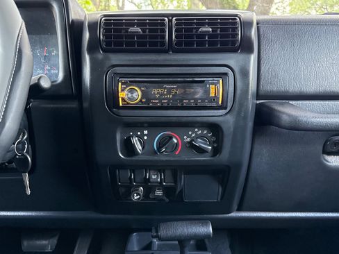 Used 2006 Jeep Wrangler X w/ Tire & Wheel Group (Ecco) AWD/4WD image 27