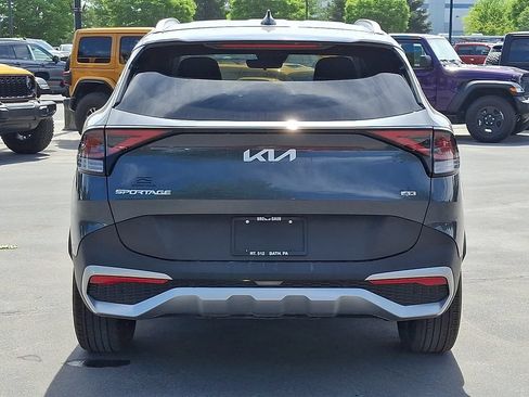 Used 2023 Kia Sportage EX AWD/4WD image 5