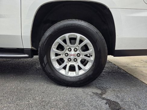 Used 2017 GMC Yukon XL SLT w/ HD Trailering Package AWD/4WD image 24