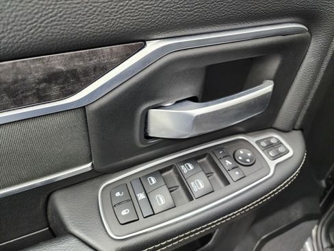 Used 2024 RAM 2500 Big Horn w/ Night Edition image 39