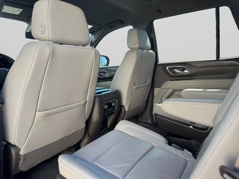 Used 2023 Chevrolet Tahoe Z71 w/ Luxury Package AWD/4WD image 27