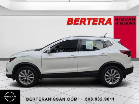 Used 2020 Nissan Rogue Sport SV w/ All-Weather Package AWD/4WD image 1