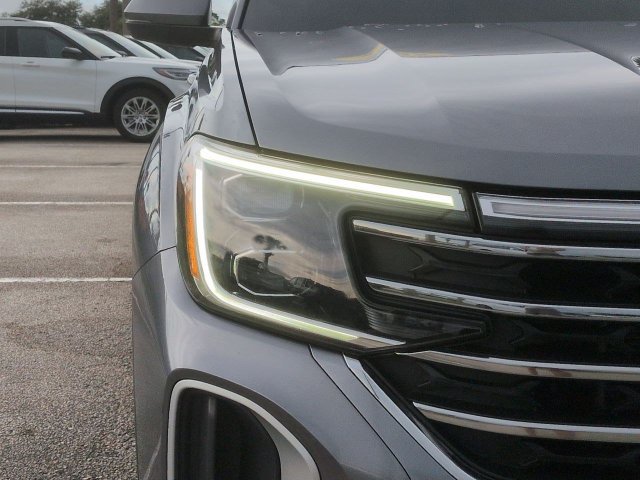 Used 2025 Volkswagen Atlas SE FWD image 10